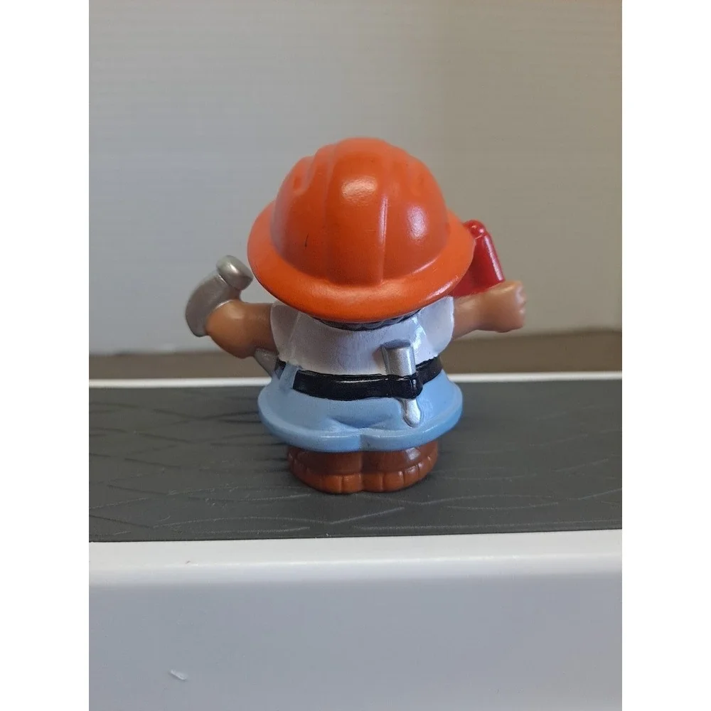 2001 Fisher Price Little People Girl Construction Worker Hardhat Flag Hammer‎